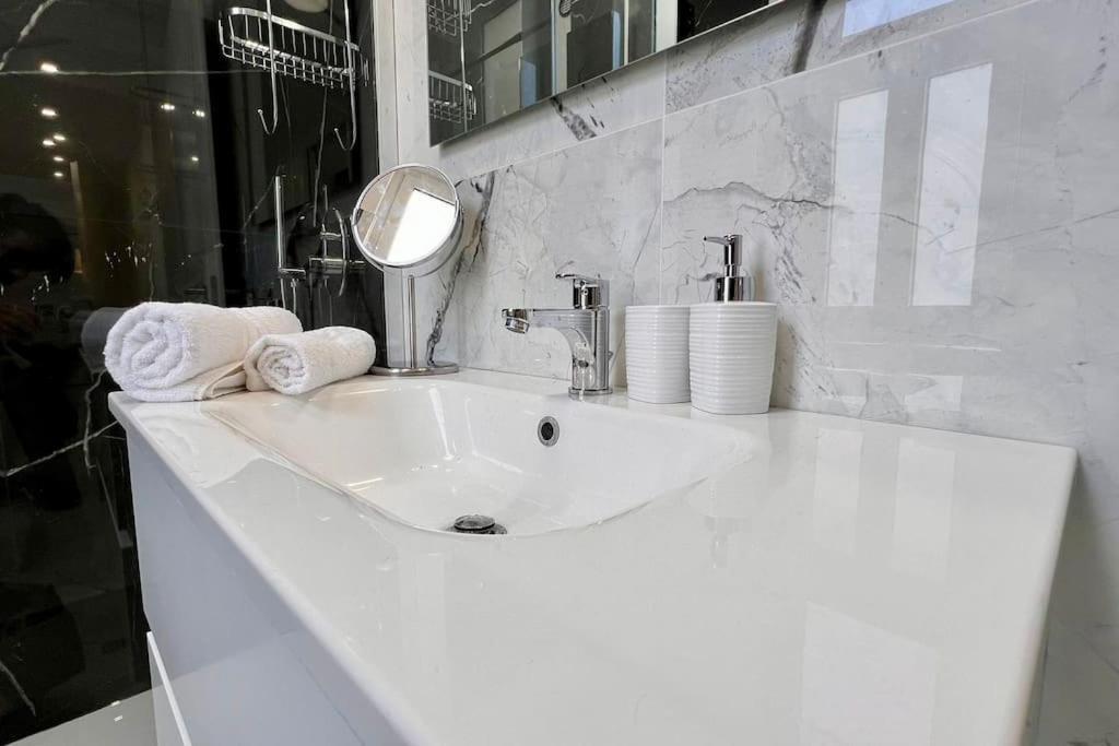 Апартаменти Urban House - Modern Flat Navigli Milan Center Екстер'єр фото